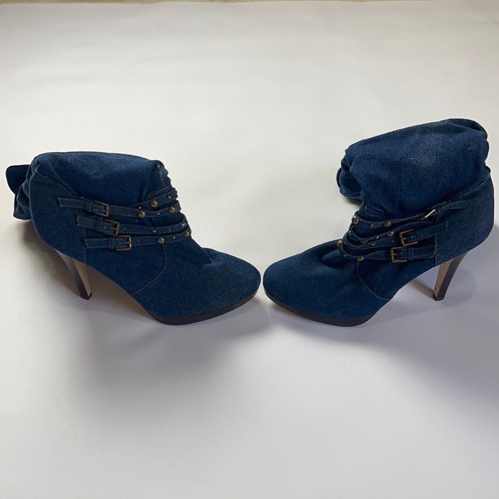 Women’s calve jean heel boots 👢 🔥🔥🔥👍